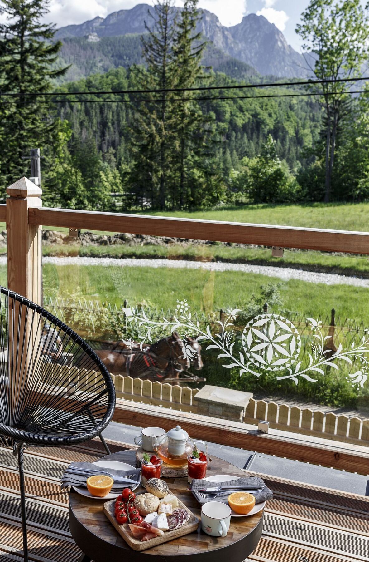 Biala Owca Bed and Breakfast Zakopane Exteriör bild A view of the river from the town of Jasper